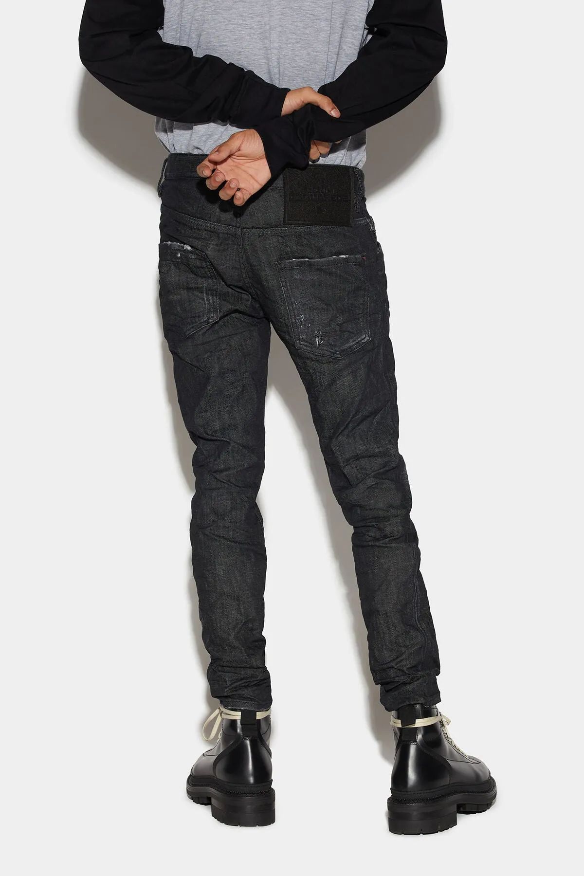 BLACK CLEAN SKATER JEANS