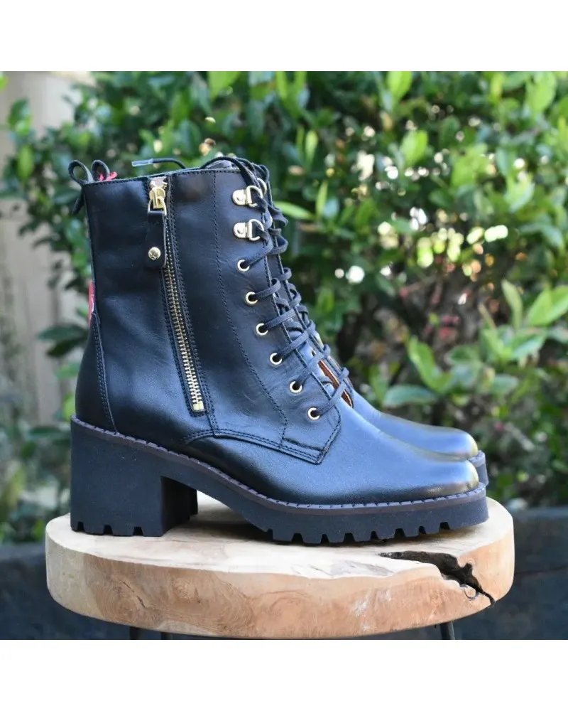 Bota de cordones negra con tacón bajo PIKOLINOS VIELLA W6D-8875