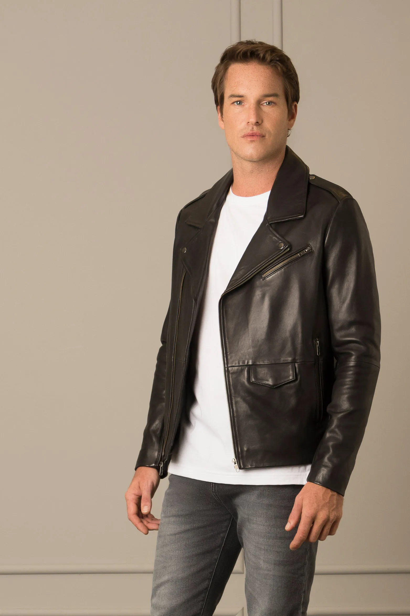 Chaqueta biker de cuero para hombre silueta clásica