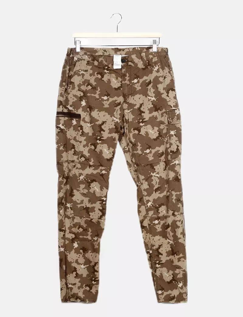 Decathlon Pantalón estampado militar