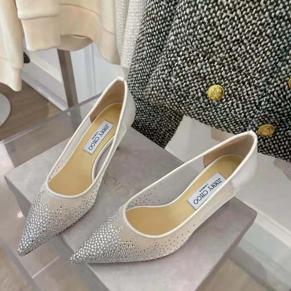 Jimmy Choo Mujeres Love 85 Zapatos de tacón con punta en punta de malla blanca con cristales degradados