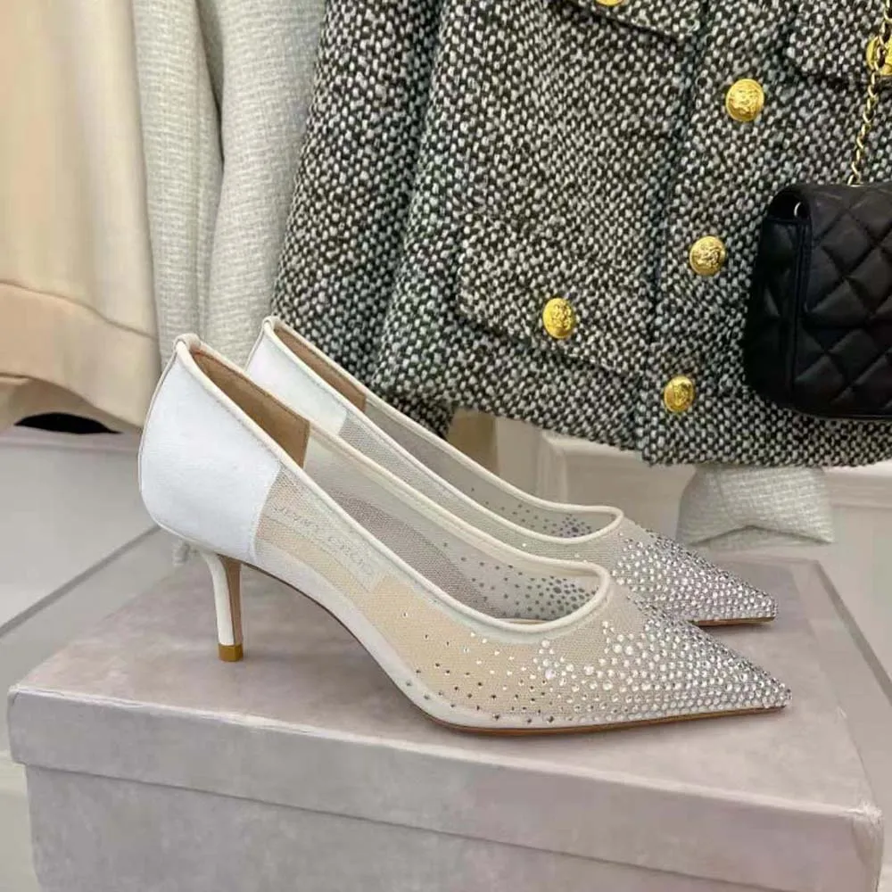 Jimmy Choo Mujeres Love 85 Zapatos de tacón con punta en punta de malla blanca con cristales degradados