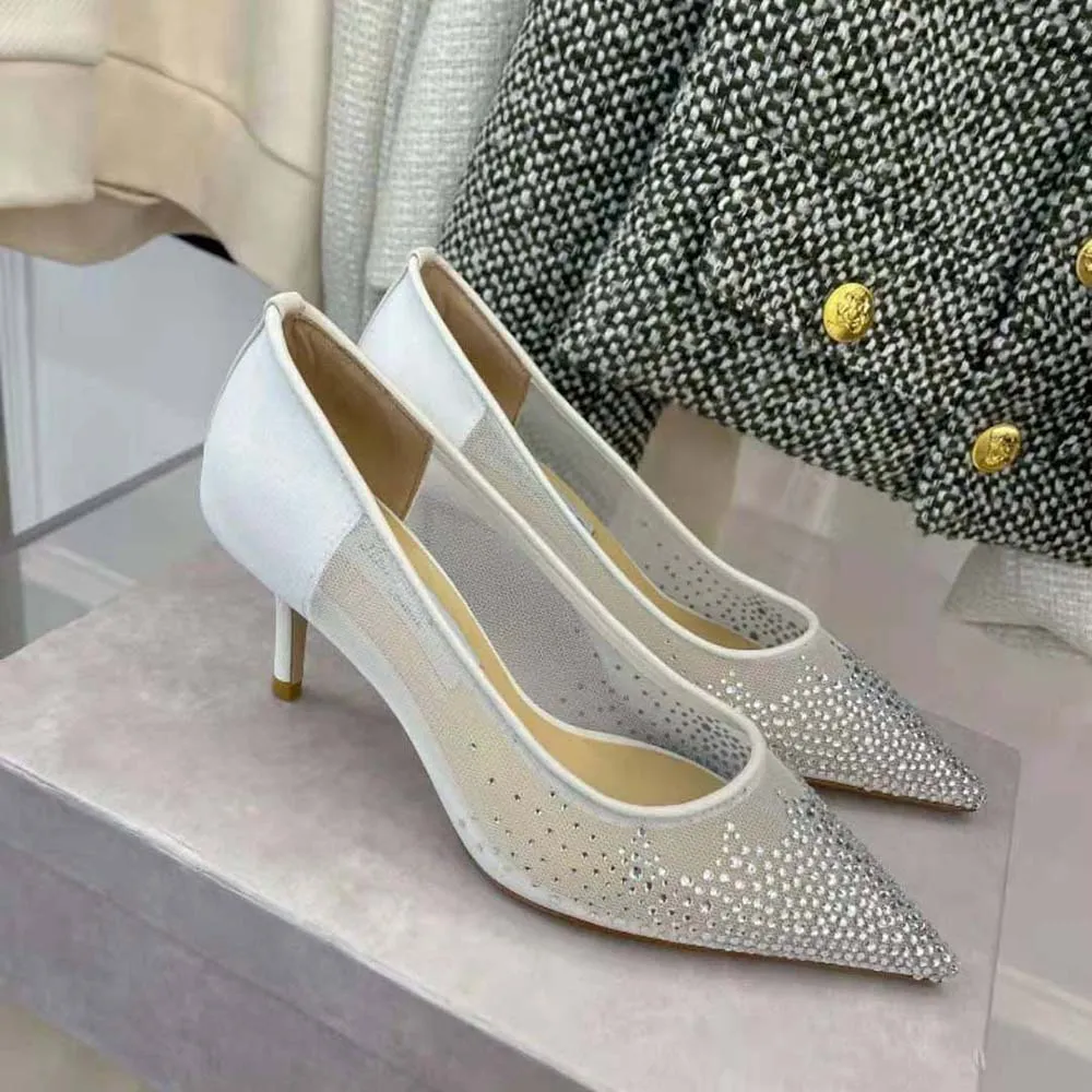 Jimmy Choo Mujeres Love 85 Zapatos de tacón con punta en punta de malla blanca con cristales degradados