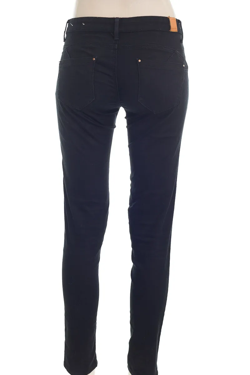 Pantalón color Negro - Stradivarius