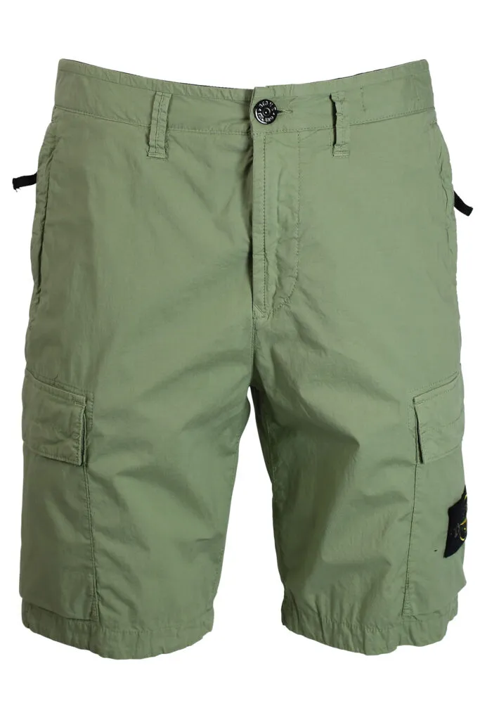 Pantalón corto midi verde estilo cargo