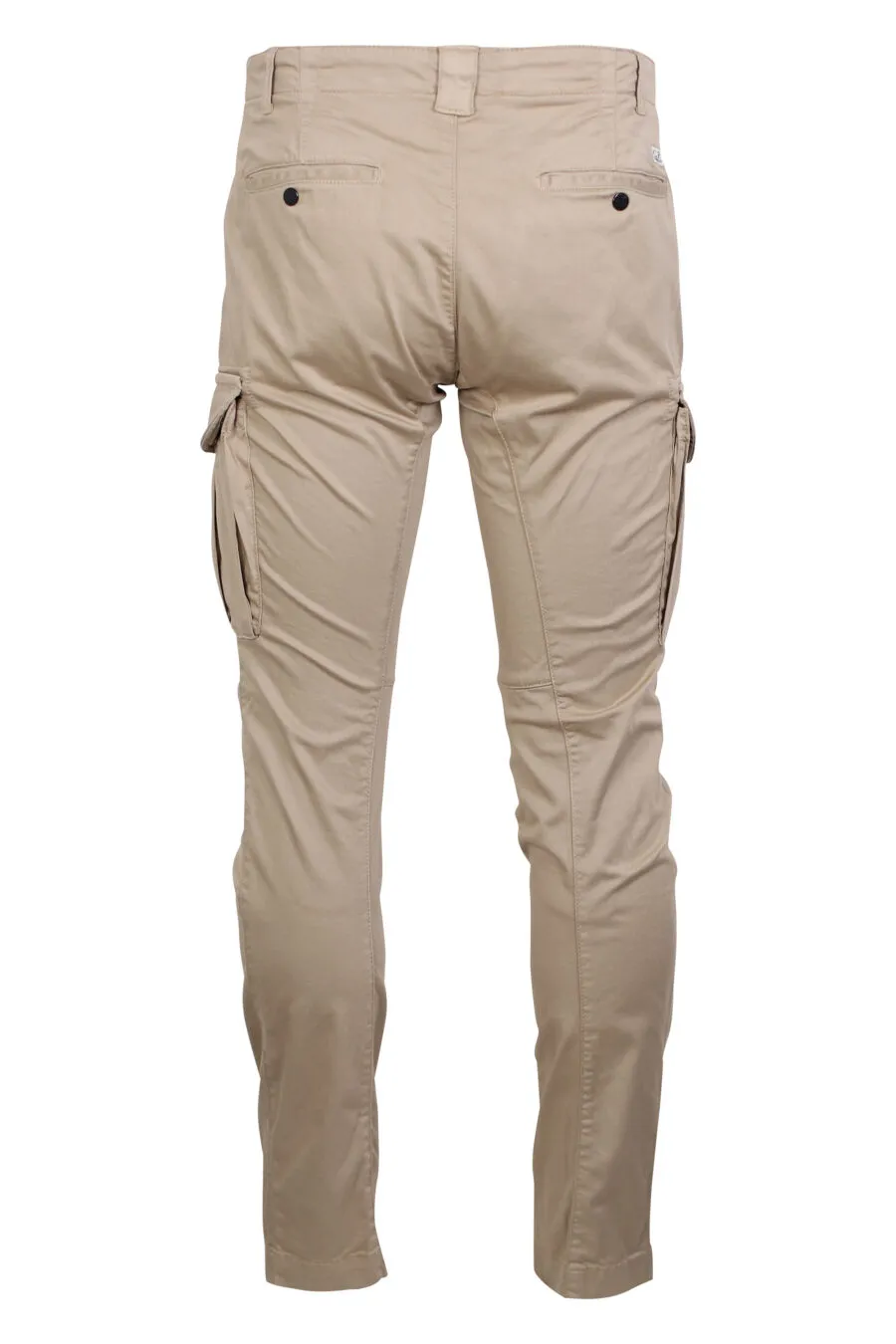 Pantalón marron claro cargo con minilogo circular