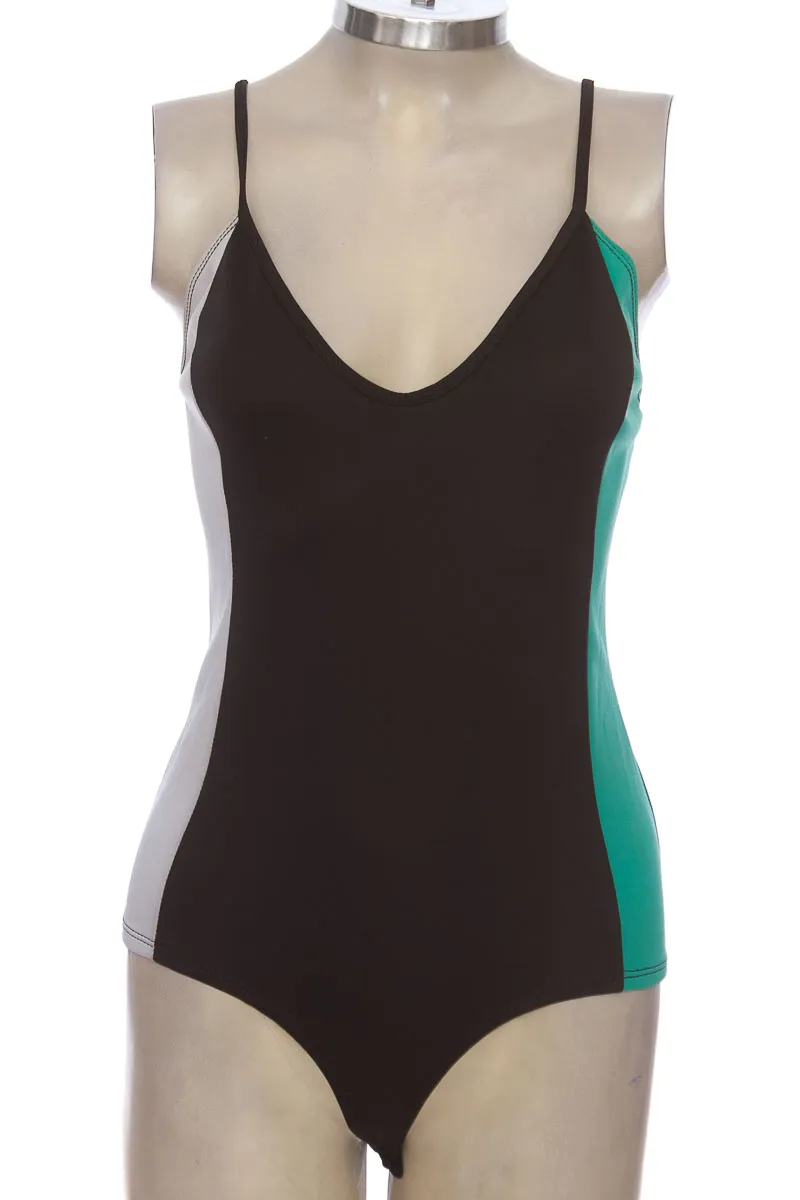 Top / Camiseta color Negro - Oxap