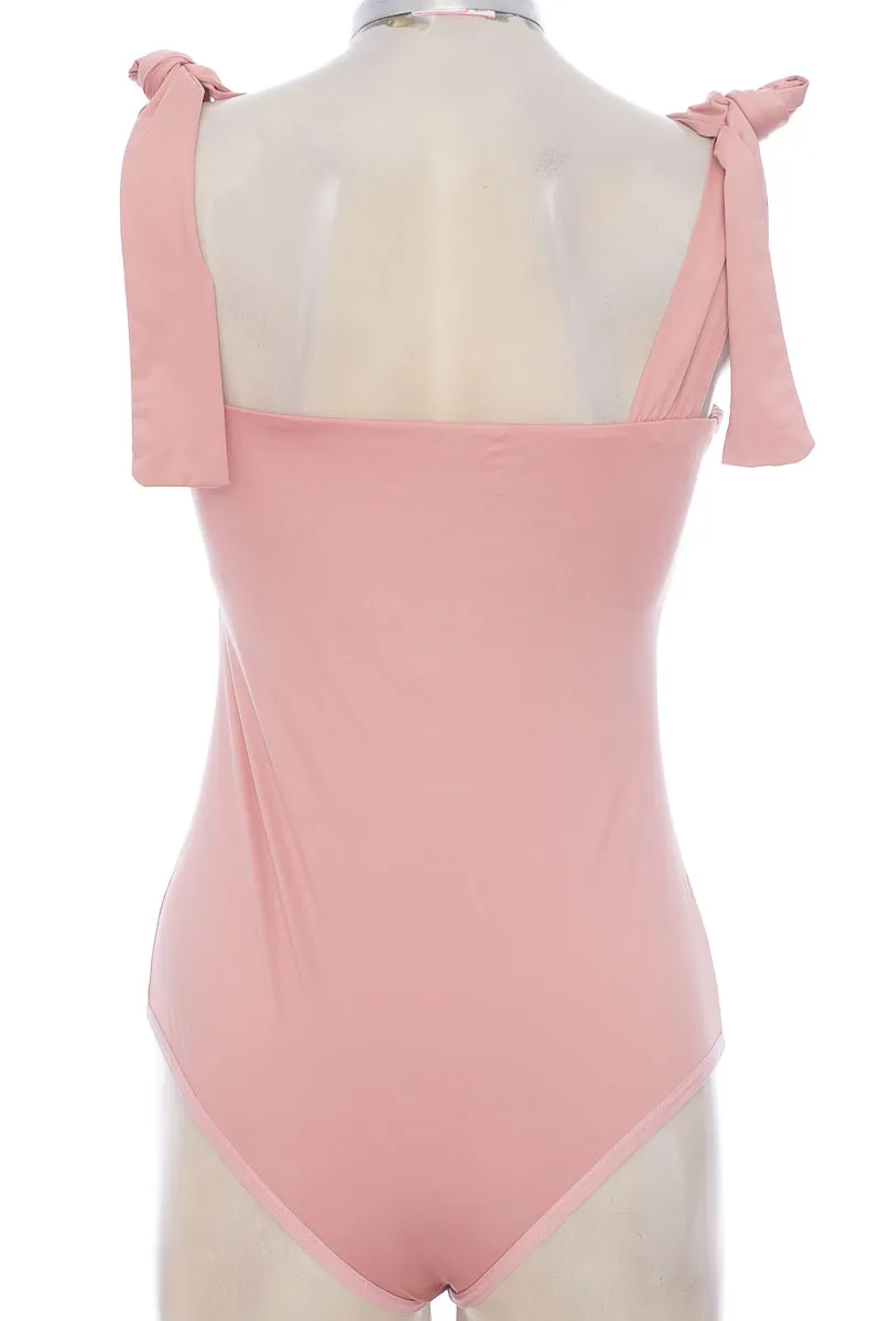 Top / Camiseta color Rosado - In The Bodies