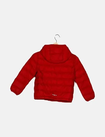 UNIQLO Pluma roja capucha