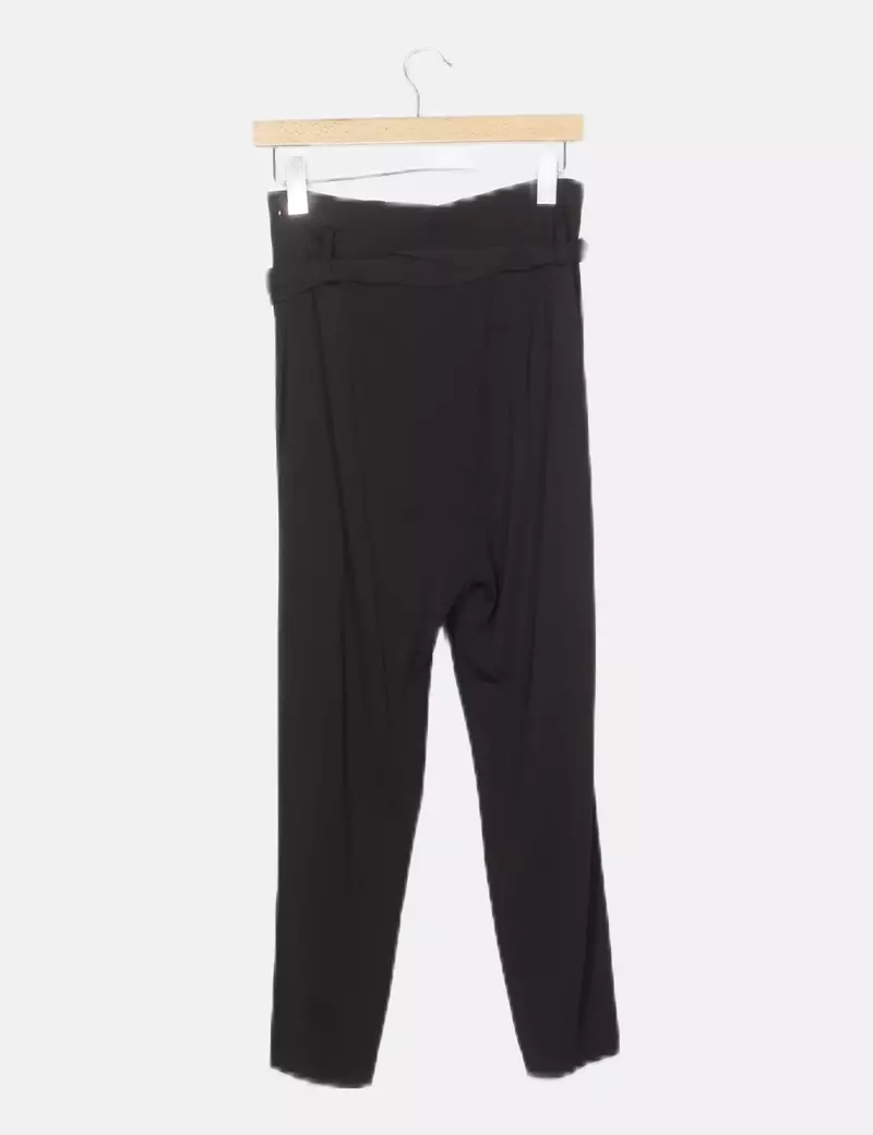 Uterqüe Pantalón negro básico