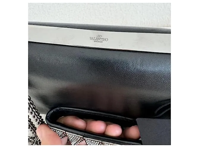 Valentino Garavani Bolsos de mano Negro 