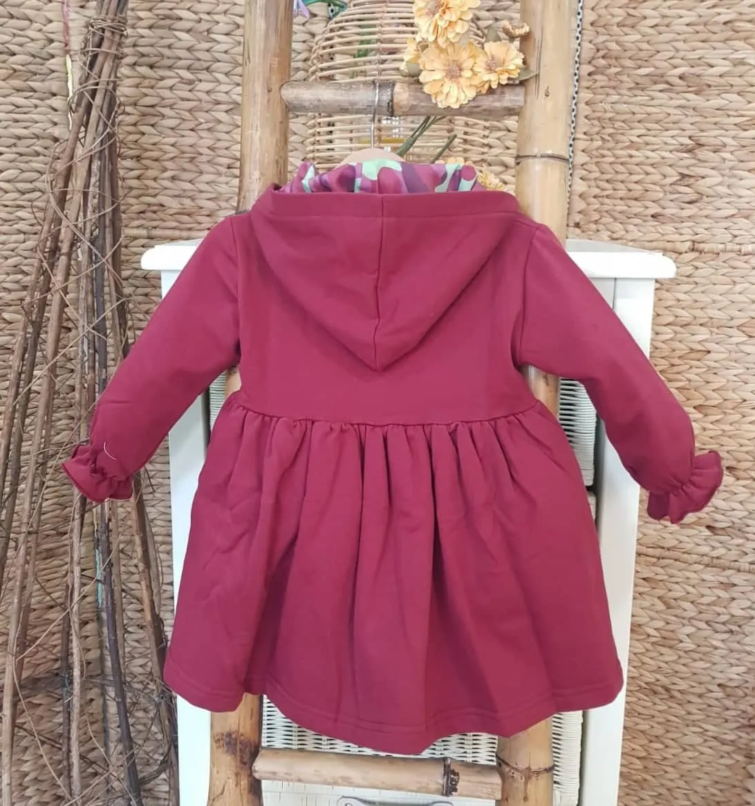 Vestido capucha camuflaje Mon Petit Burdeos R190543