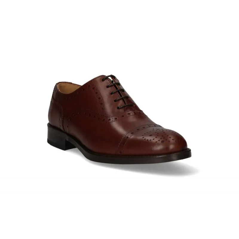 Zapato inglés brogueado marrón